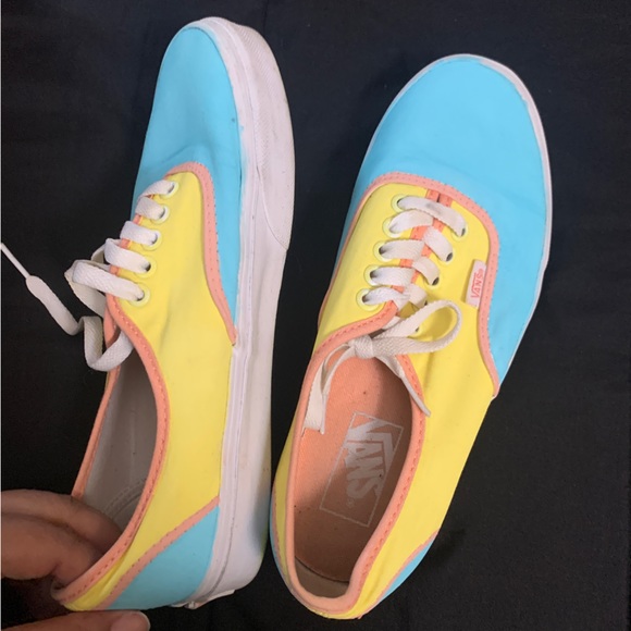 Hand painted Vans - Picture 3 of 12